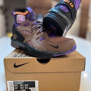 Nike ACG Air Mowabbhiking boots walking shoes Sneakers Brown and Purple